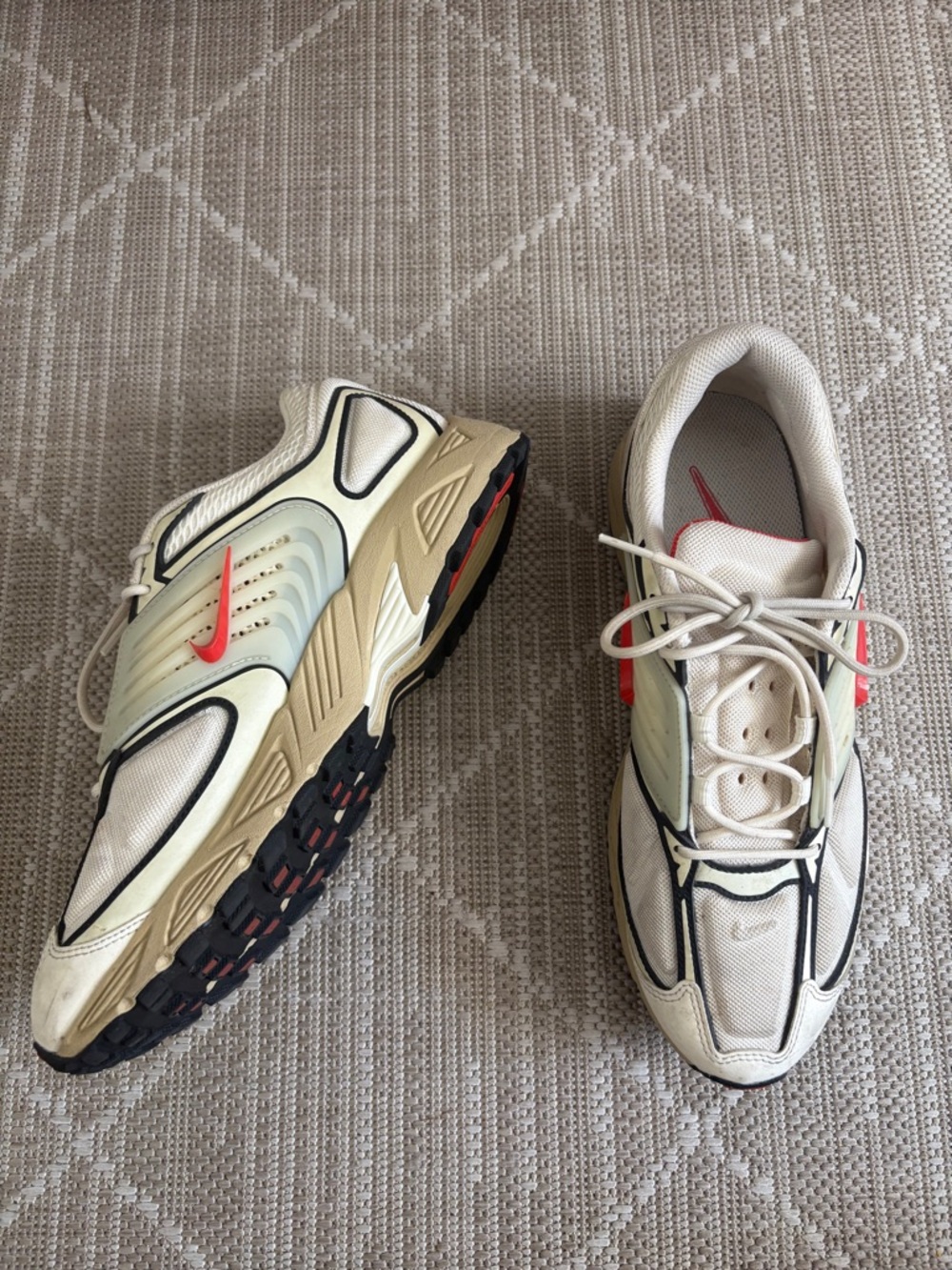 Nike Men’s Pegasus Wave Sneakers in Coconut Milk and Orange - Picture 5 of 8